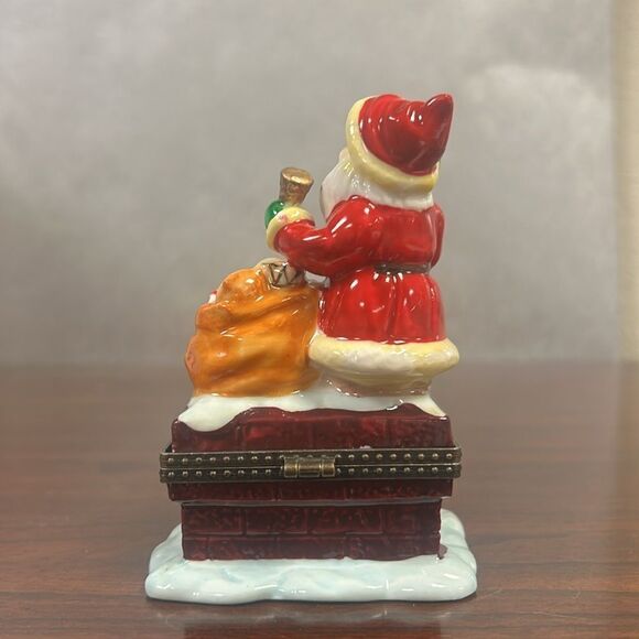 Kurt S. Adler Santa Porcelain Hinged Box. kk141 - Picture 5 of 6